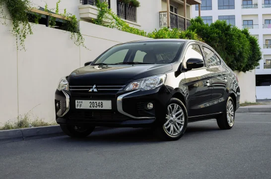 Mitsubishi Attrage Zwart 2026