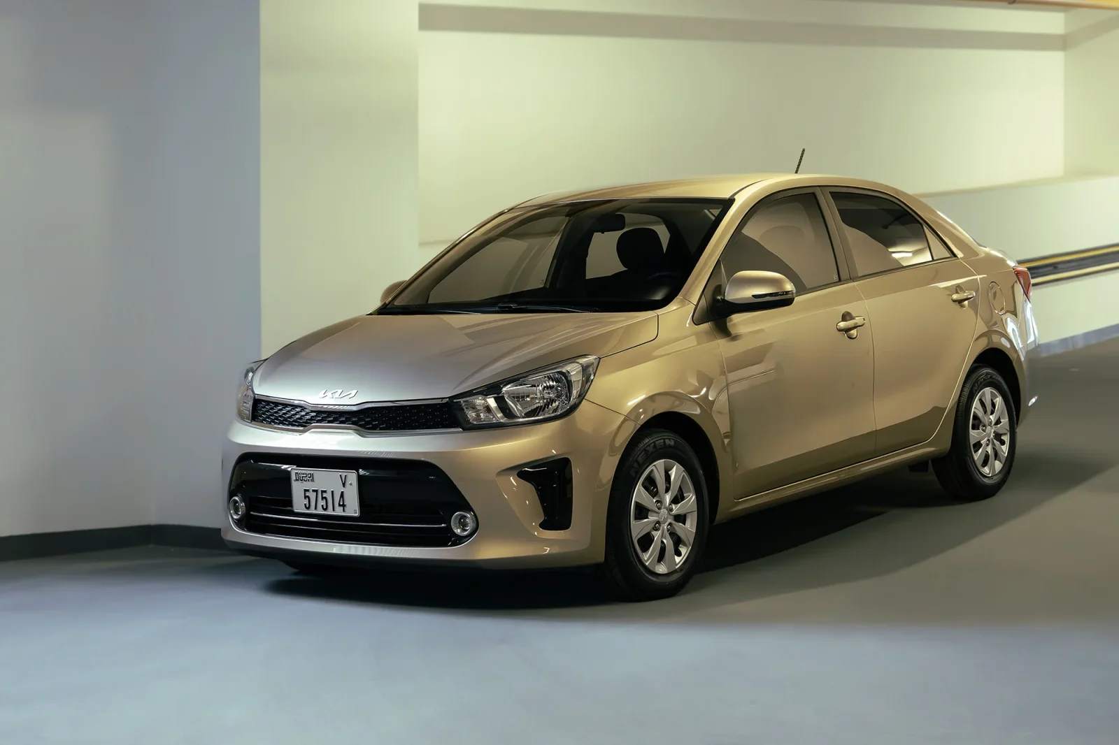 Huren Kia Pegas  Goud 2026 in Abu Dhabi - 2 