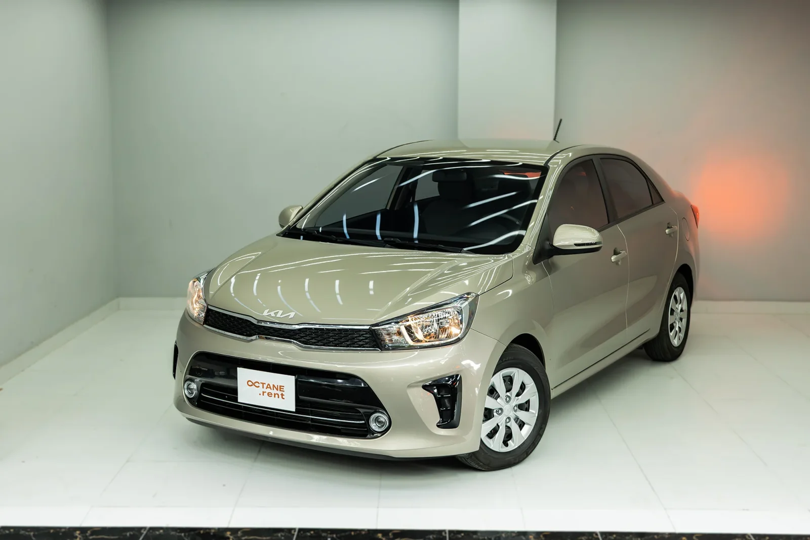 Huren Kia Pegas  Goud 2026 in Abu Dhabi