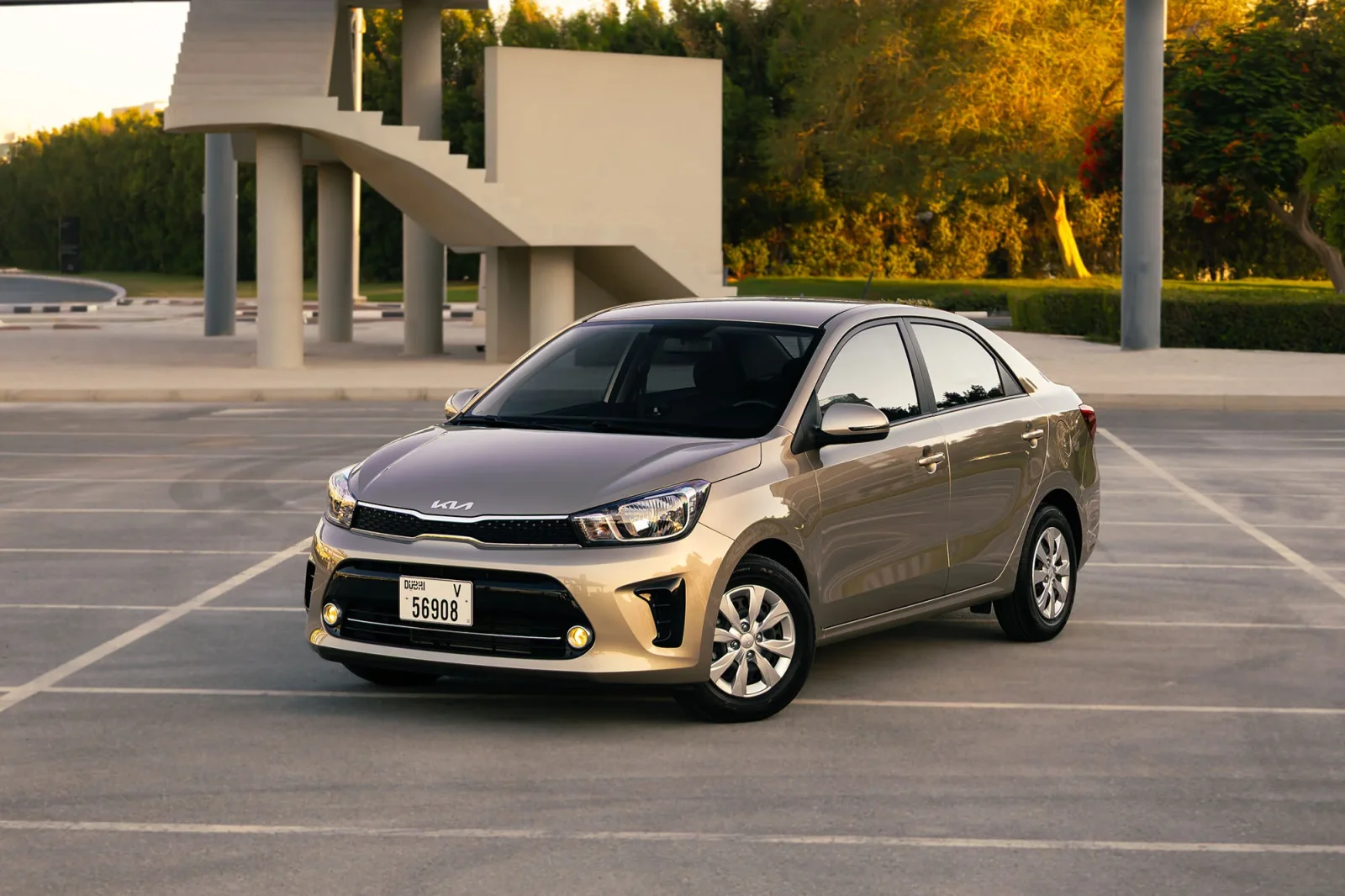 Huren Kia Pegas  Goud 2026 in Abu Dhabi - 11 