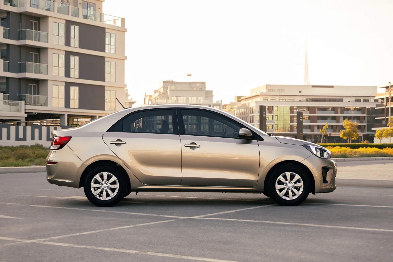 Huren Kia Pegas  Goud 2026 in Abu Dhabi - 8 