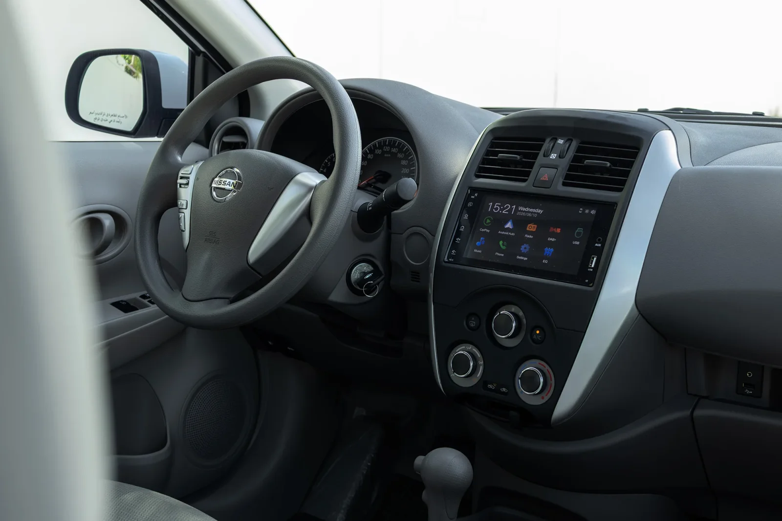 Huren Nissan Sunny  Wit 2026 in Abu Dhabi - 4 