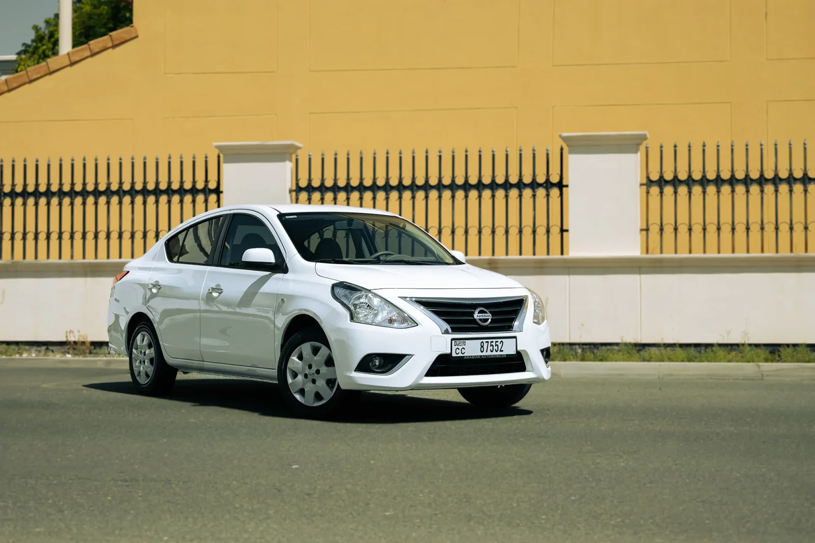 Huren Nissan Sunny  Wit 2026 in Abu Dhabi