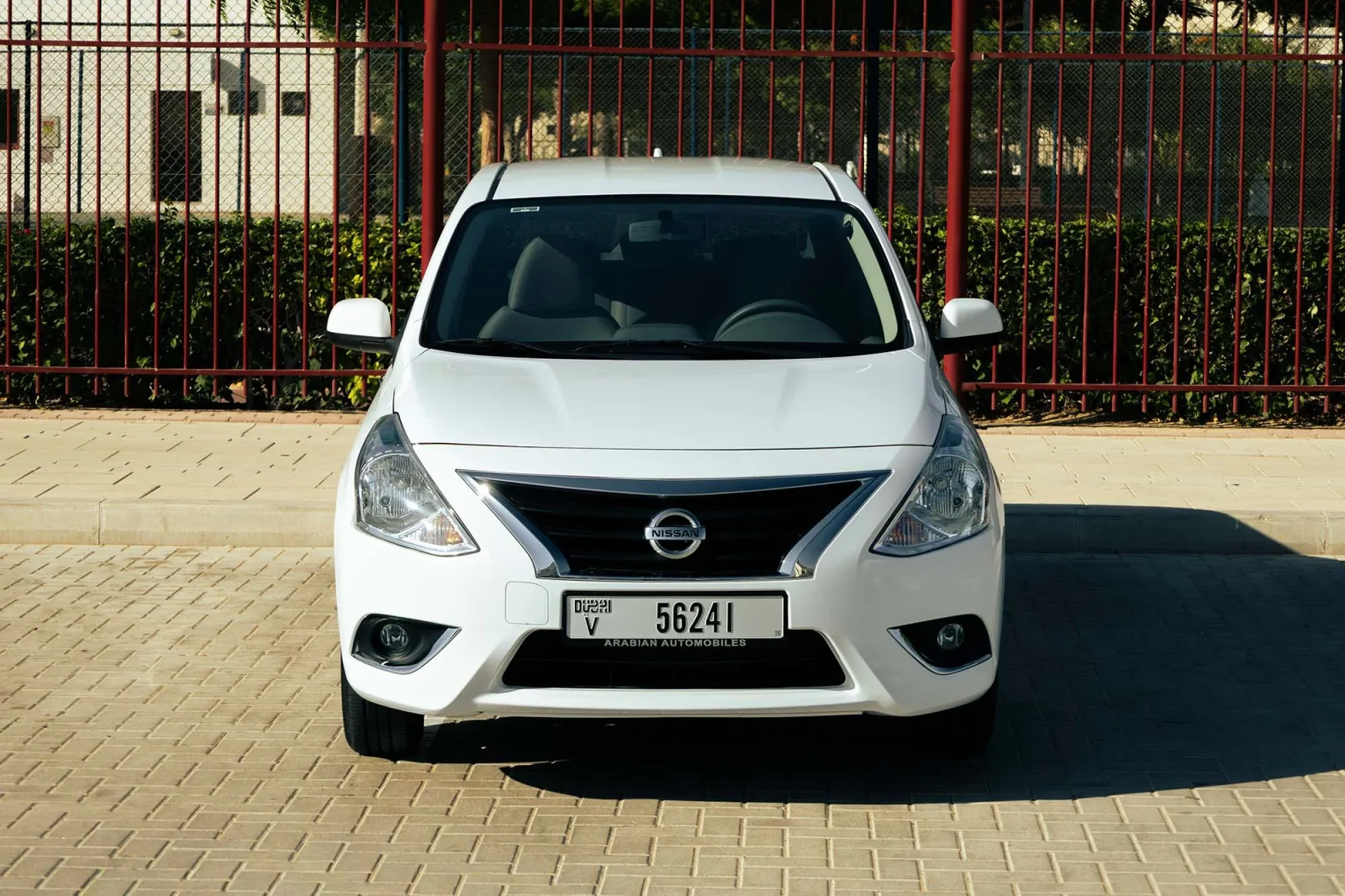 Huren Nissan Sunny  Wit 2026 in Abu Dhabi - 9 