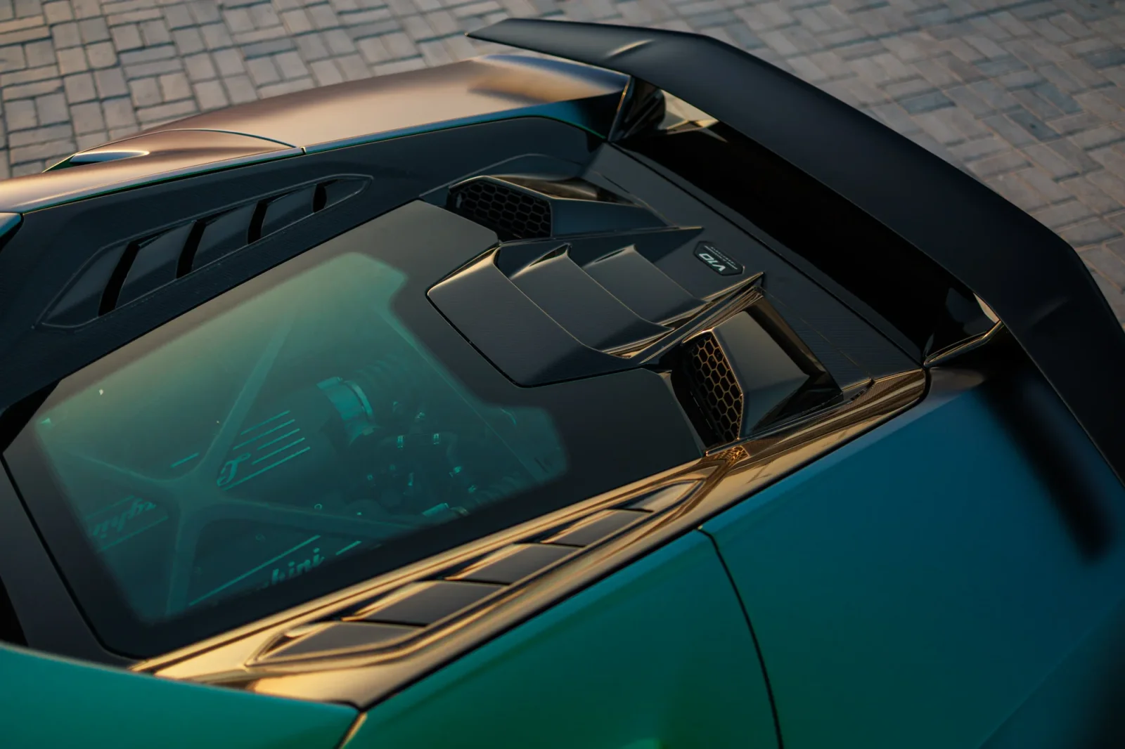 Huren Lamborghini Huracan Tecnica Groente 2023 in Abu Dhabi - 13 