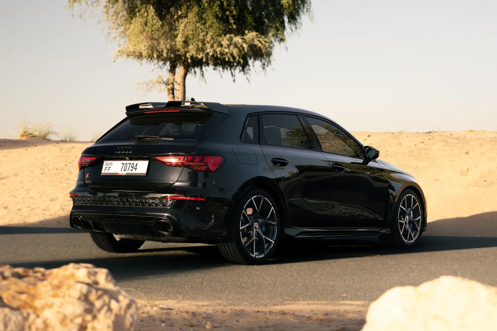Huren Audi RS3  Zwart 2023 in Abu Dhabi - 8 