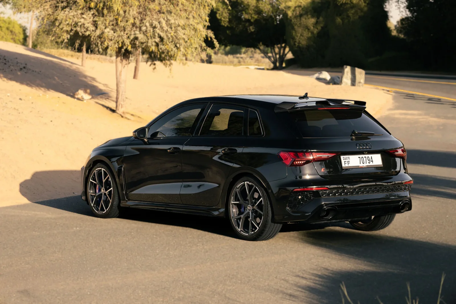 Huren Audi RS3  Zwart 2023 in Abu Dhabi - 7 