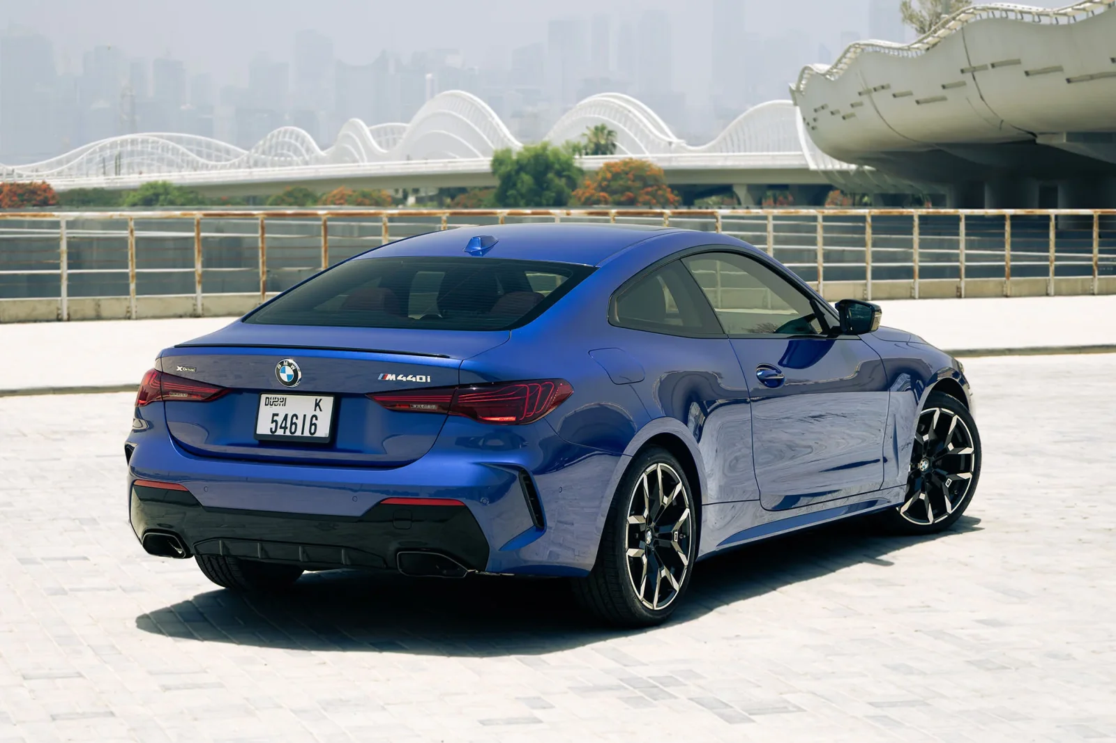 Huren BMW 4-Series 440 Blauw 2025 in Abu Dhabi - 9 