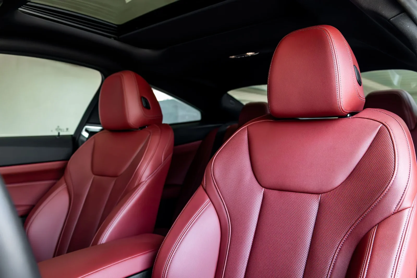 Huren BMW 4-Series 440 Blauw 2025 in Abu Dhabi - 6 