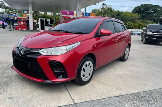 Toyota Yaris Rot 2021