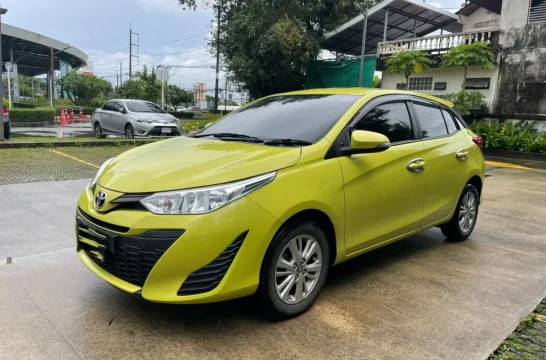 Toyota Yaris Gelb 2019