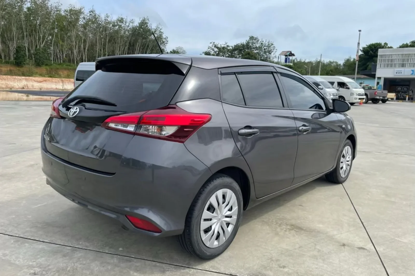 Miete Toyota Yaris  Schwarz 2019 in der Phuket - 2 