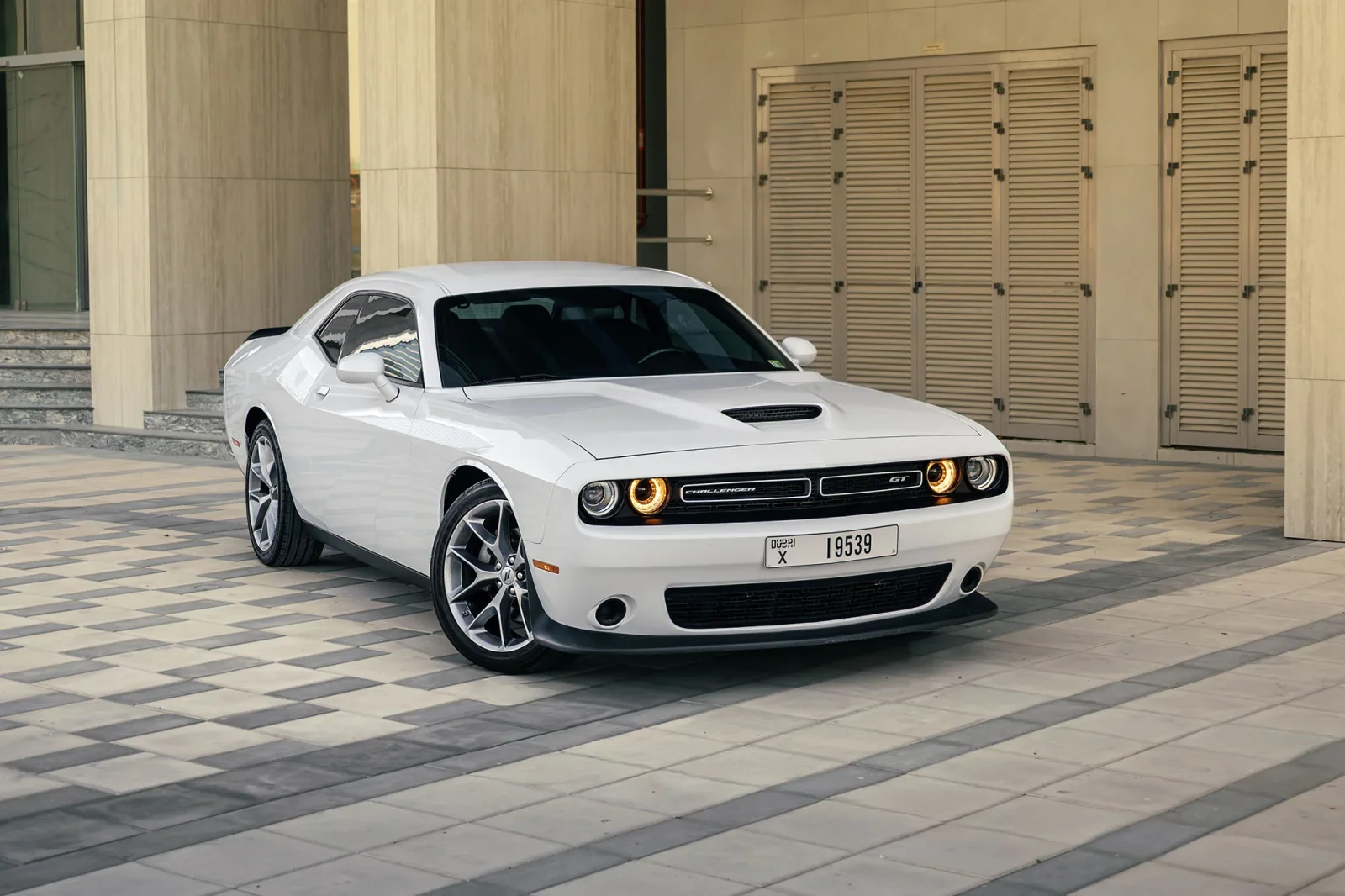 Huren Dodge Challenger GT Wit 2023 in Abu Dhabi - 14 