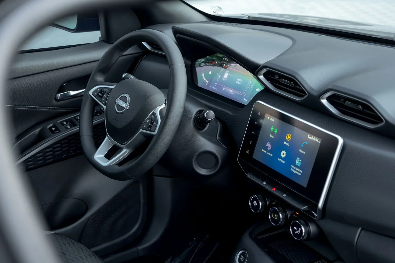 Miete Nissan Magnite  Grau 2025 in der Abu Dhabi - 15 