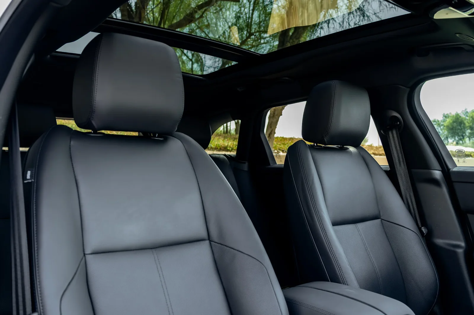 Rent Land Rover Range Rover Velar  White 2026 in Abu Dhabi - 11 
