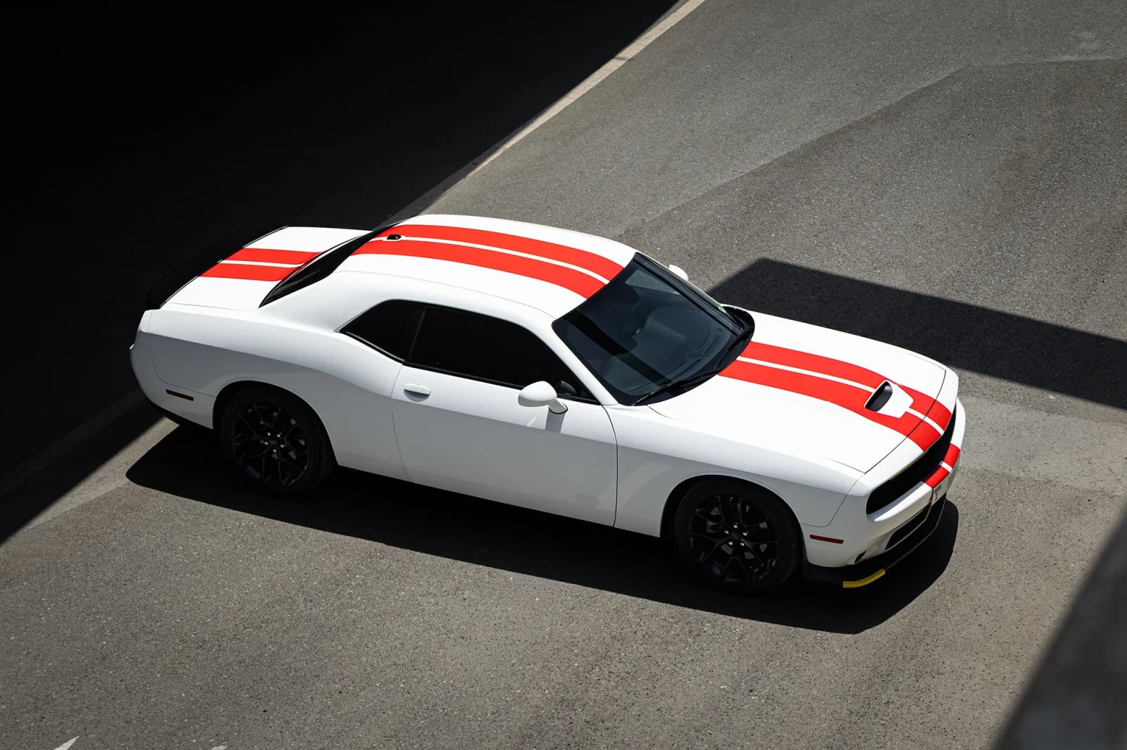 Huren Dodge Challenger GT Wit 2023 in Abu Dhabi - 14 