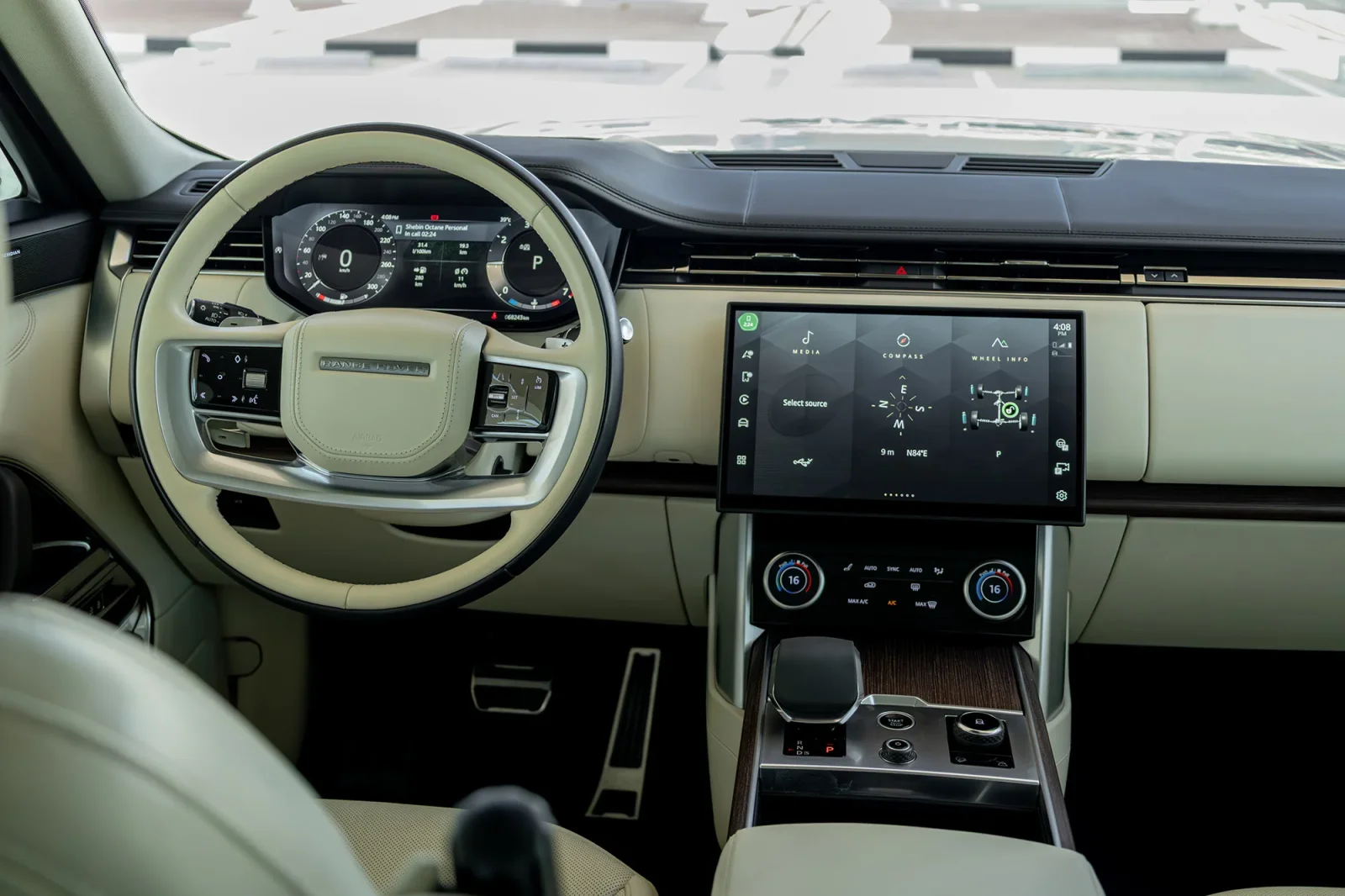 Rent Land Rover Range Rover HSE Black 2023 in Abu Dhabi - 3 