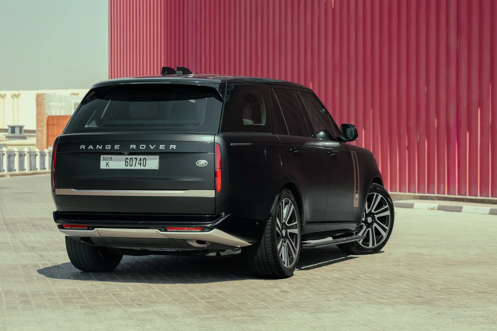 Rent Land Rover Range Rover HSE Black 2023 in Abu Dhabi - 7 