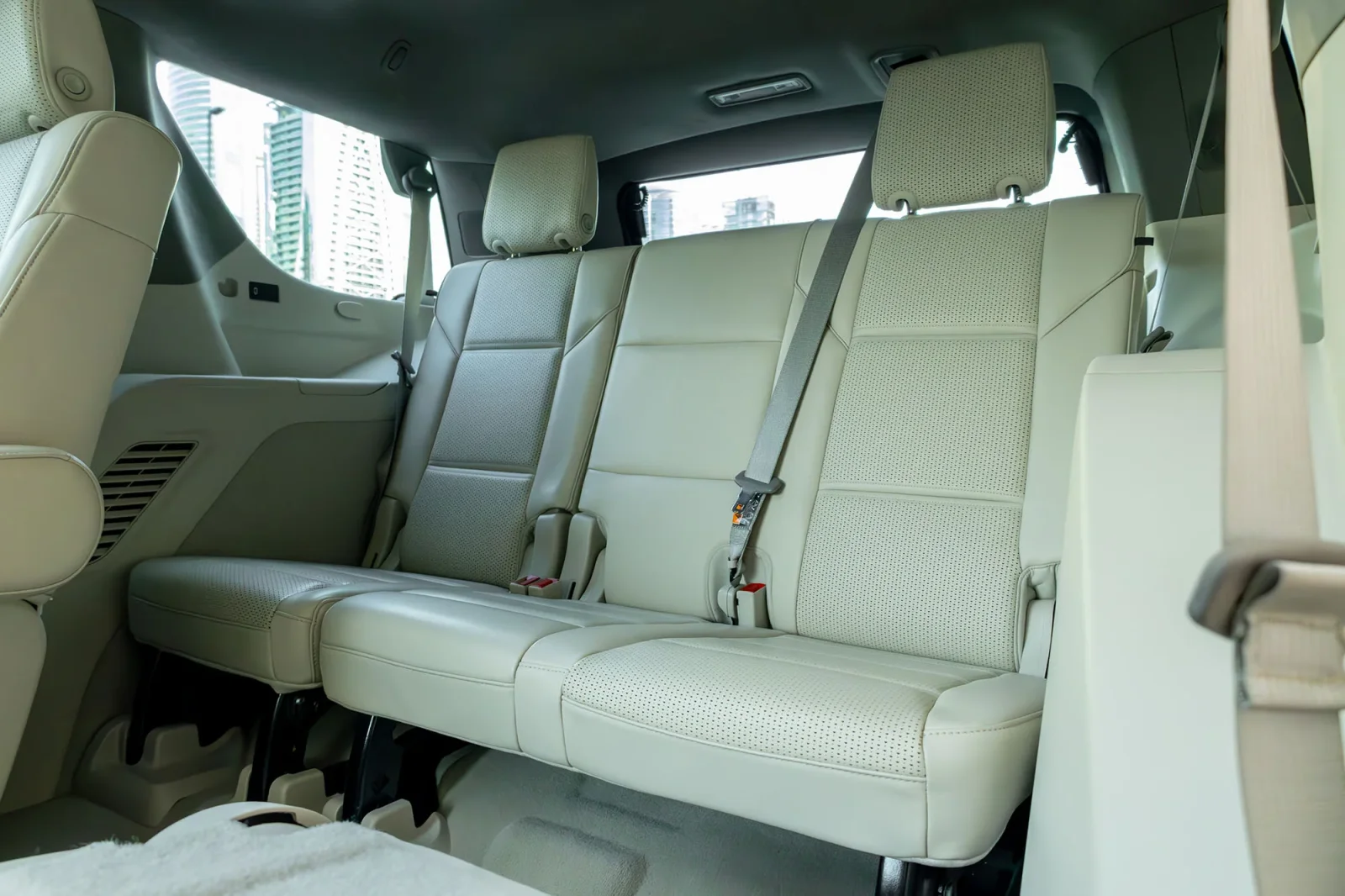 Rent Cadillac Escalade  Black 2025 in Abu Dhabi - 10 