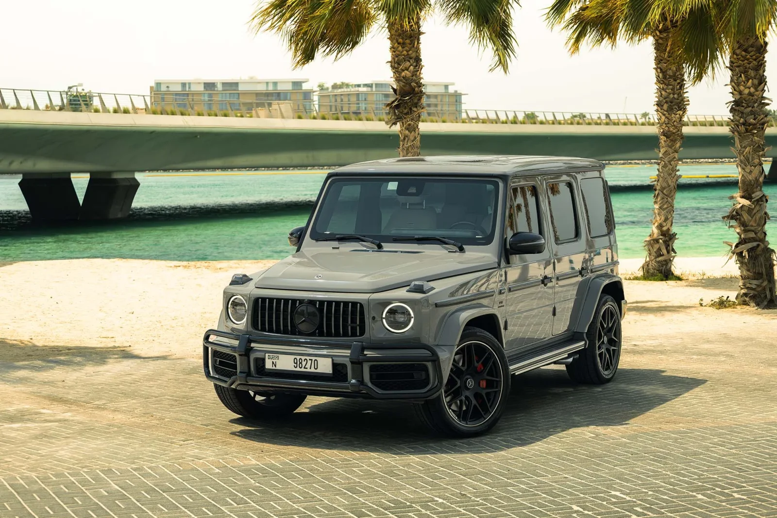 Alquiler Mercedes-Benz G-Class 63 AMG Gris 2025 en Abu Dabi