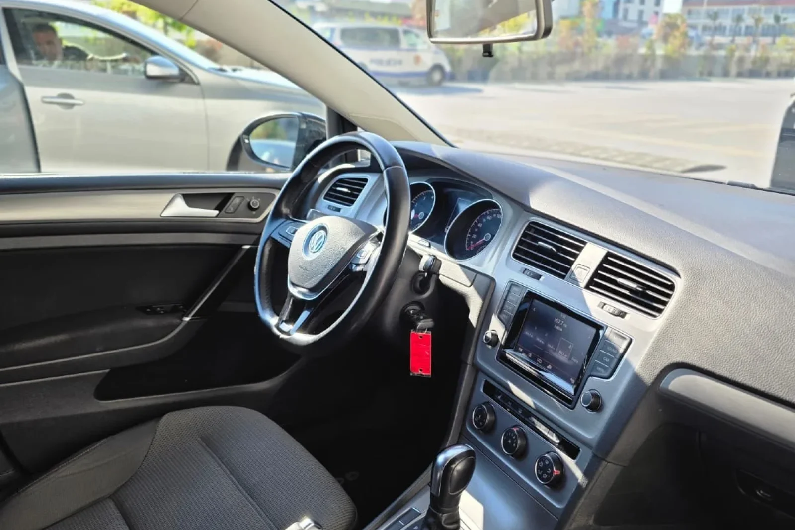 Miete Volkswagen Golf GOLF 7 Schwarz 2016 in der Tirana