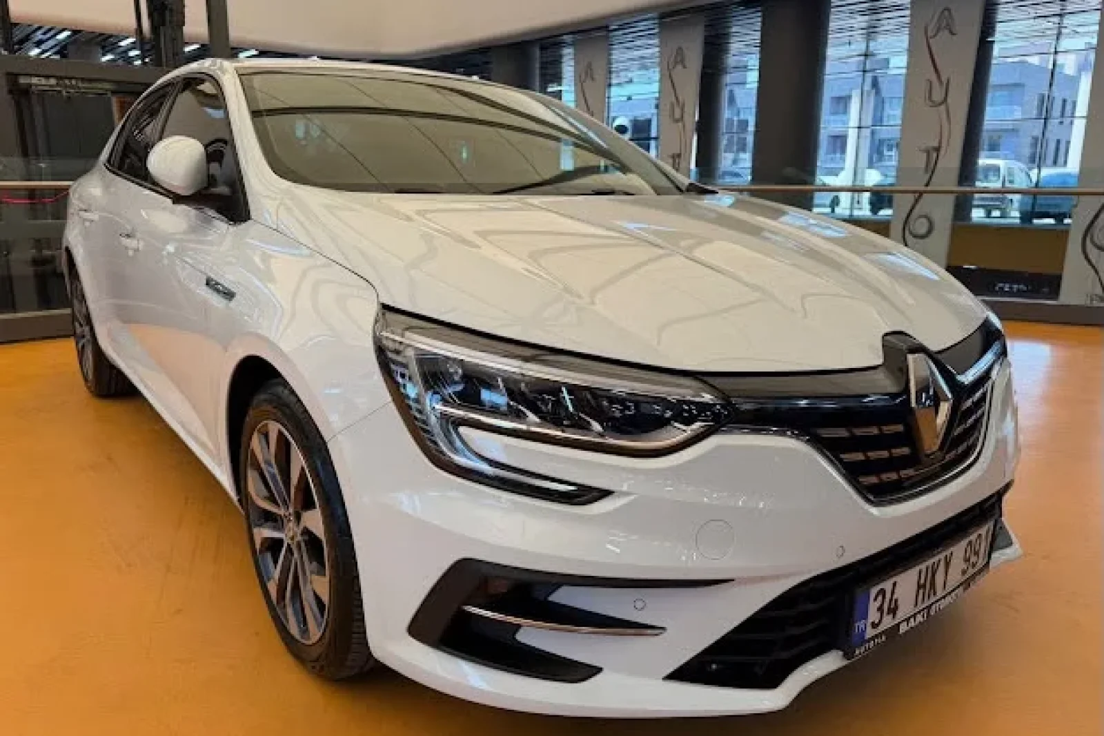Affitto Renault Megane  Bianco 2023 in Istanbul