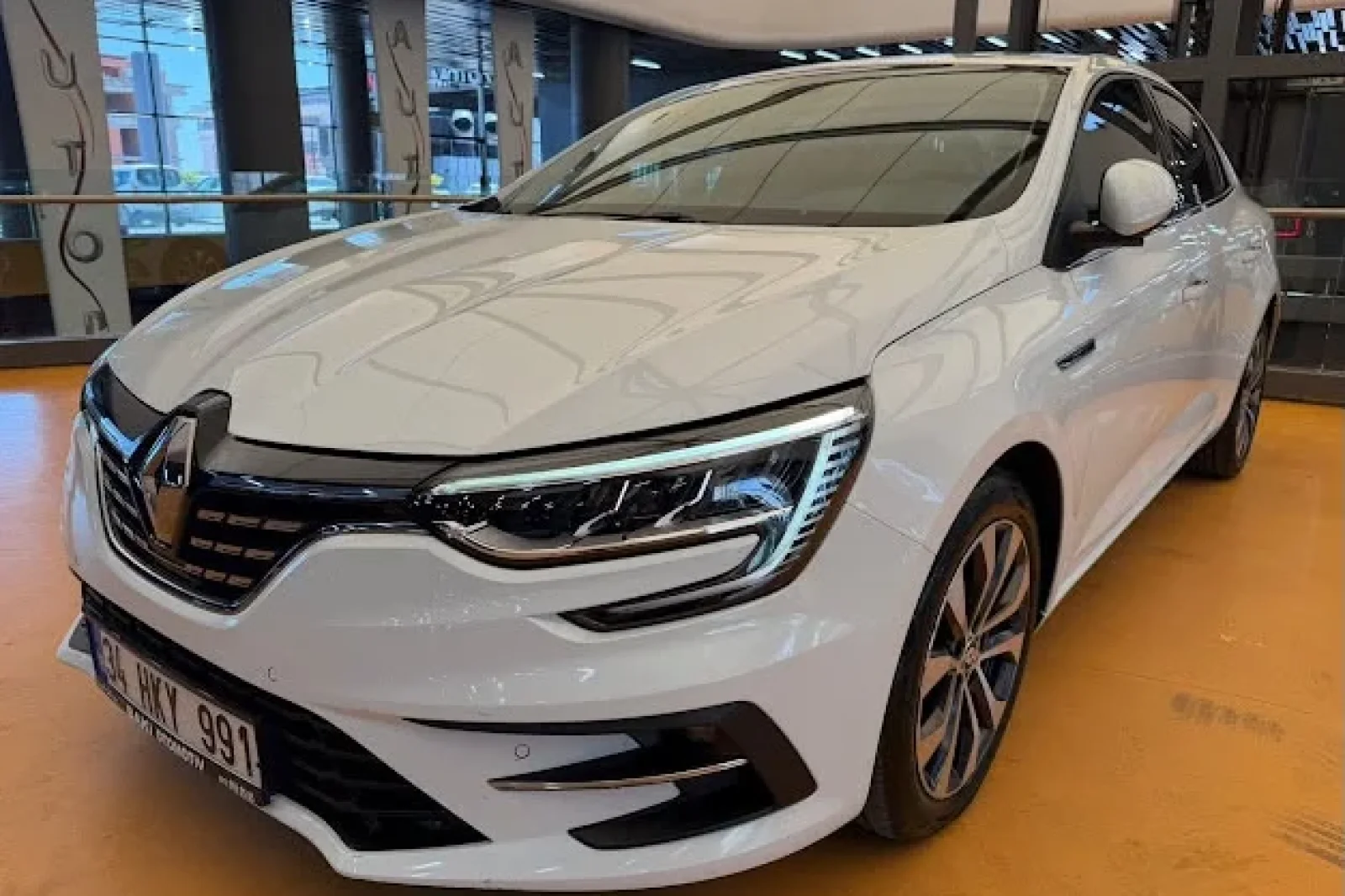 Affitto Renault Megane  Bianco 2023 in Istanbul