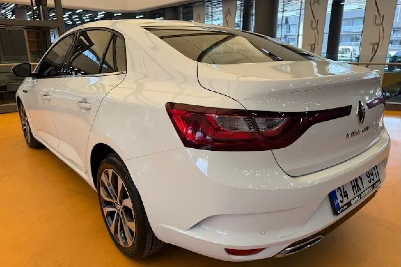 Affitto Renault Megane  Bianco 2023 in Istanbul