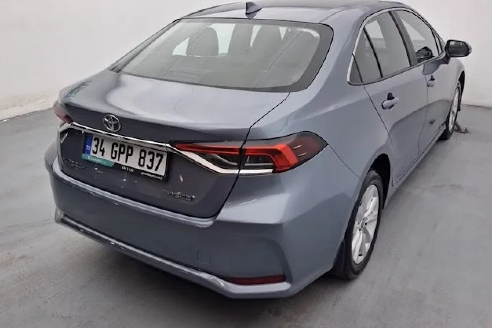 Affitto Toyota Corolla  Grigio 2023 in Istanbul - 3 