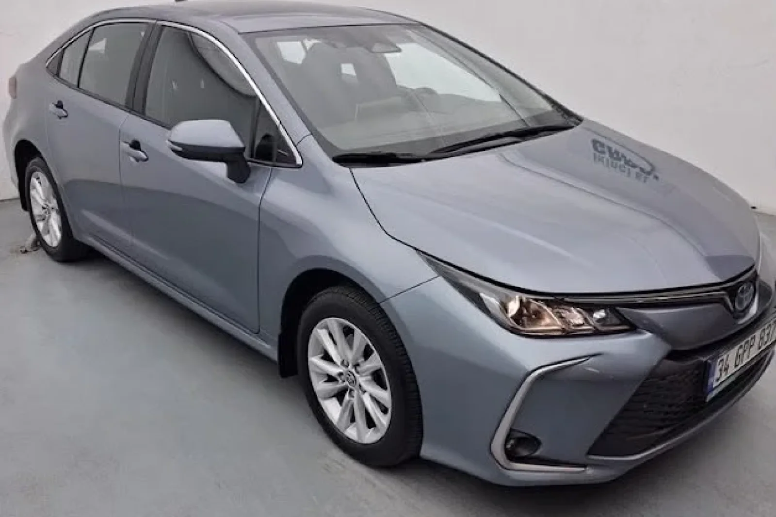 Affitto Toyota Corolla  Grigio 2023 in Istanbul - 4 