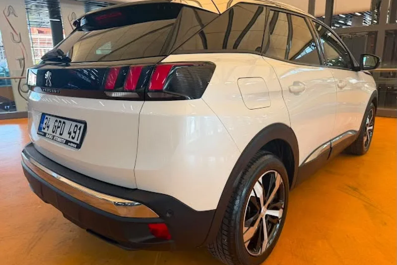 Loyer Peugeot 3008  Blanc 2024 en Istanbul - 5 