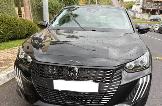 Peugeot 208 Black 2026