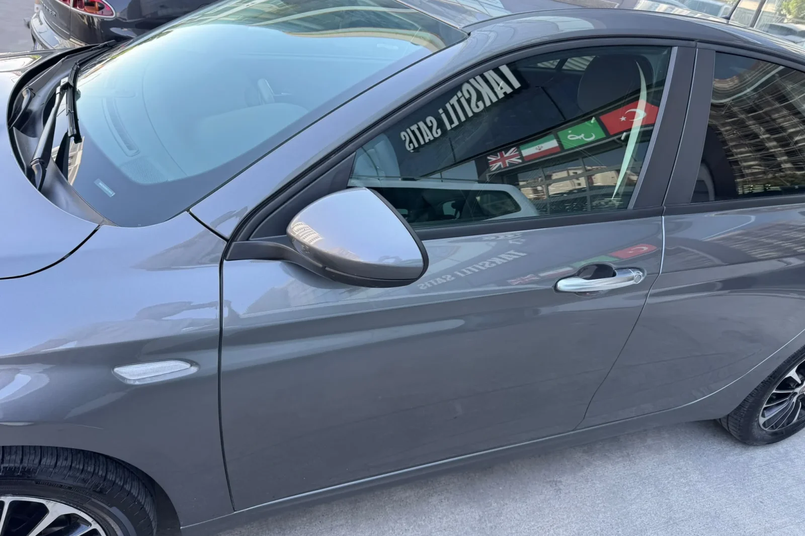 Miete Fiat Egea  Braun 2024 in der Istanbul