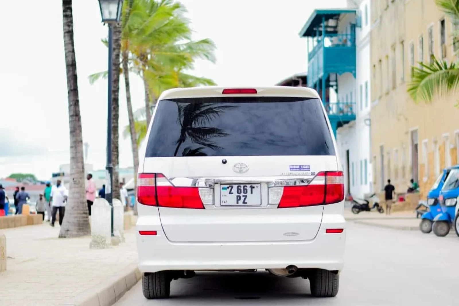 Rent Toyota Alphard  White 2010 in Zanzibar - 3 