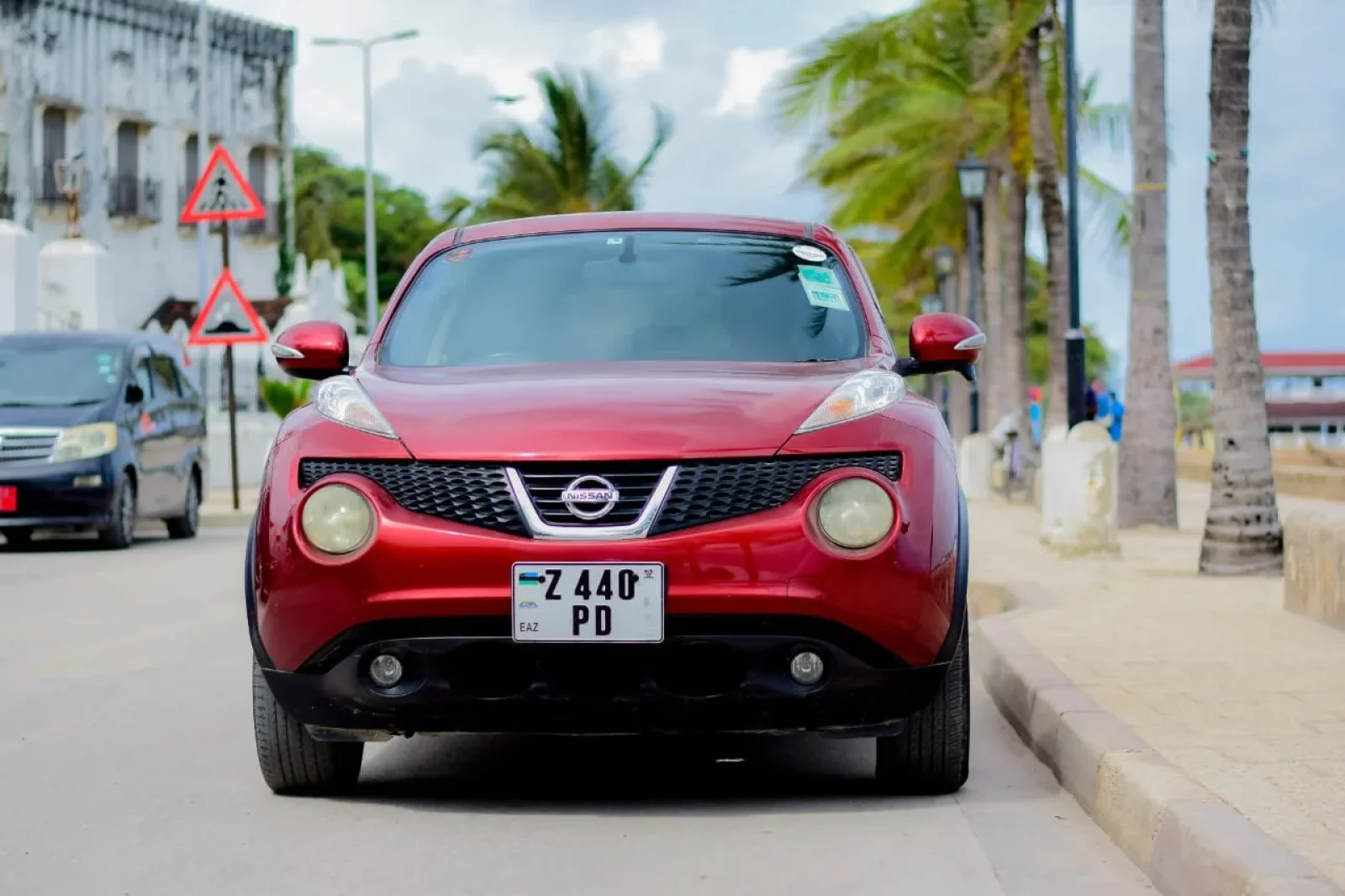 Rent Nissan Juke  Red 2015 in Zanzibar - 4 
