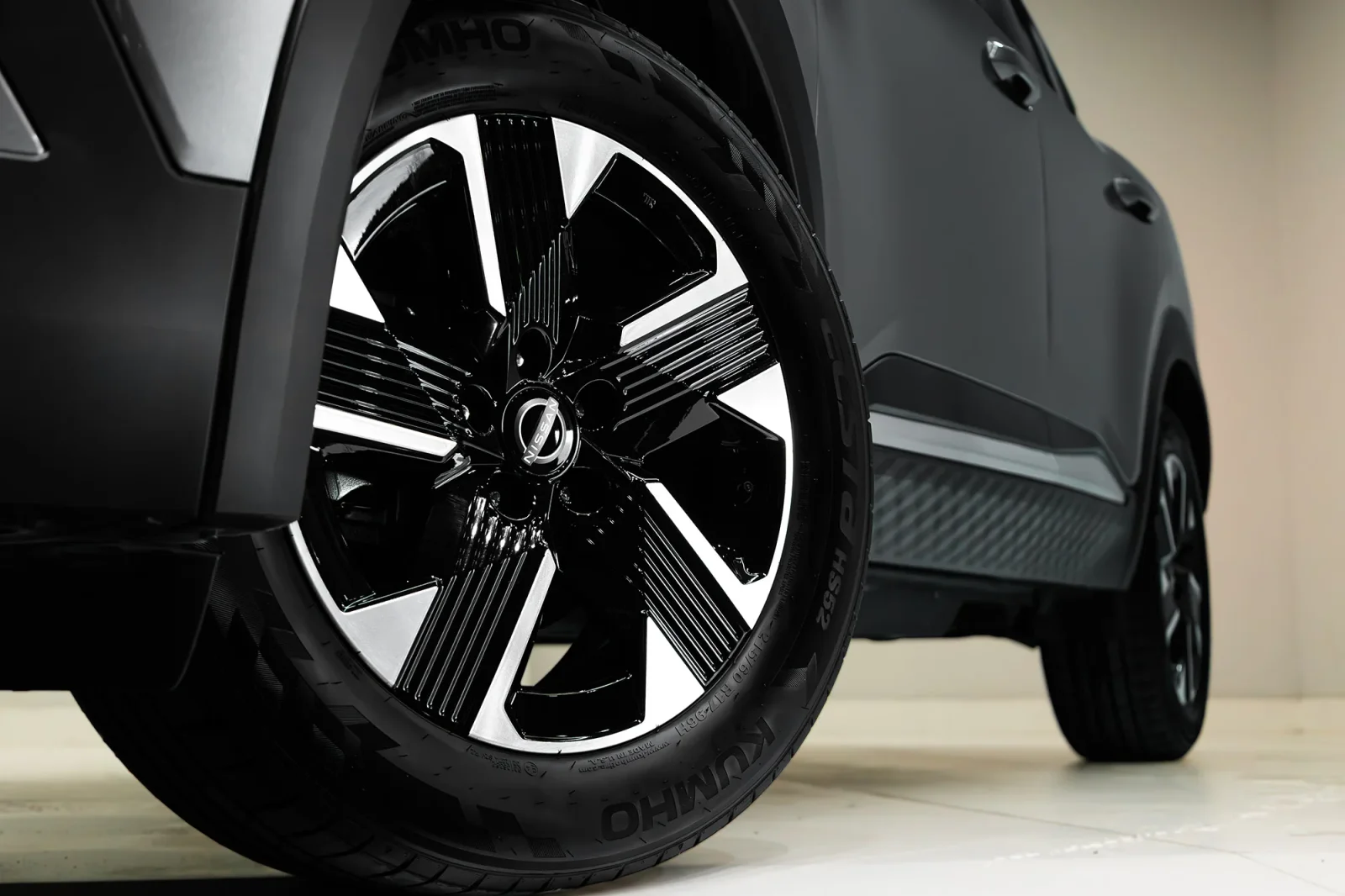 Rent Nissan Kicks  Grey 2026 in Abu Dhabi - 16 