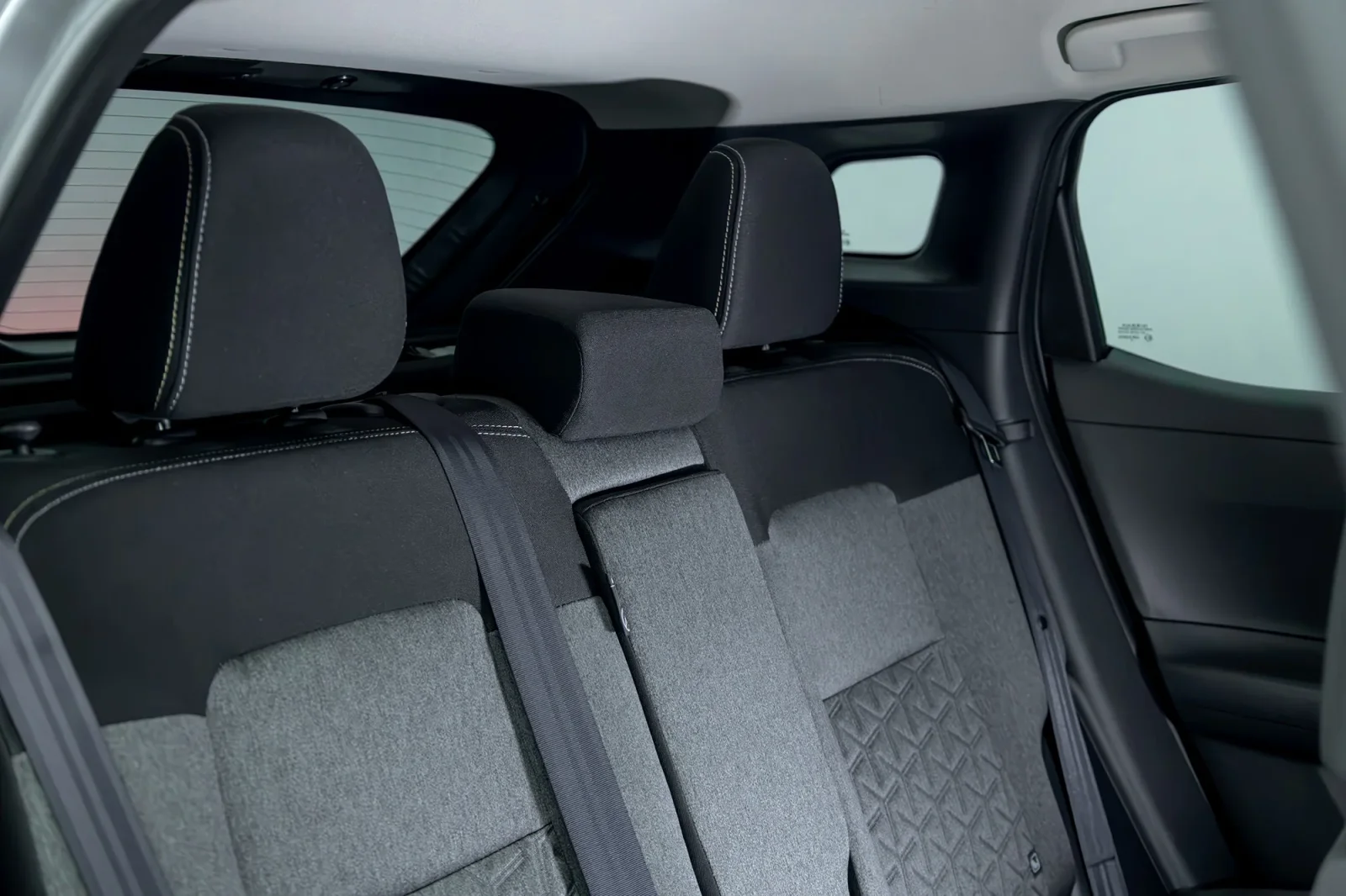 Rent Nissan Kicks  Grey 2026 in Abu Dhabi - 13 