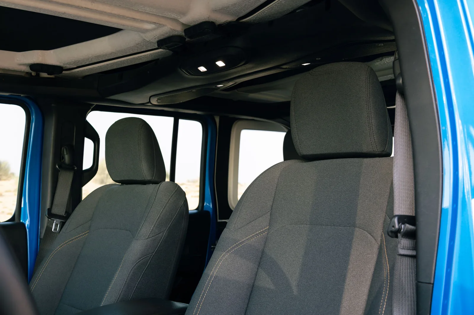 Rent Jeep Wrangler  Blue 2024 in Abu Dhabi - 3 