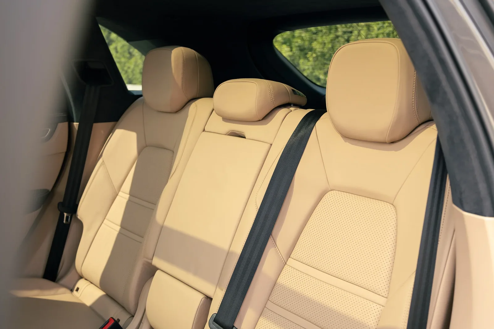 Аренда Porsche Cayenne GTS  Серый 2022 в Абу-Даби - 6 
