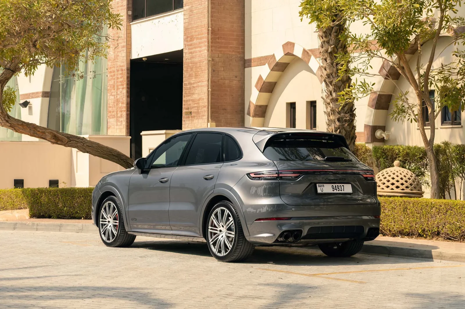 Аренда Porsche Cayenne GTS  Серый 2022 в Абу-Даби - 8 