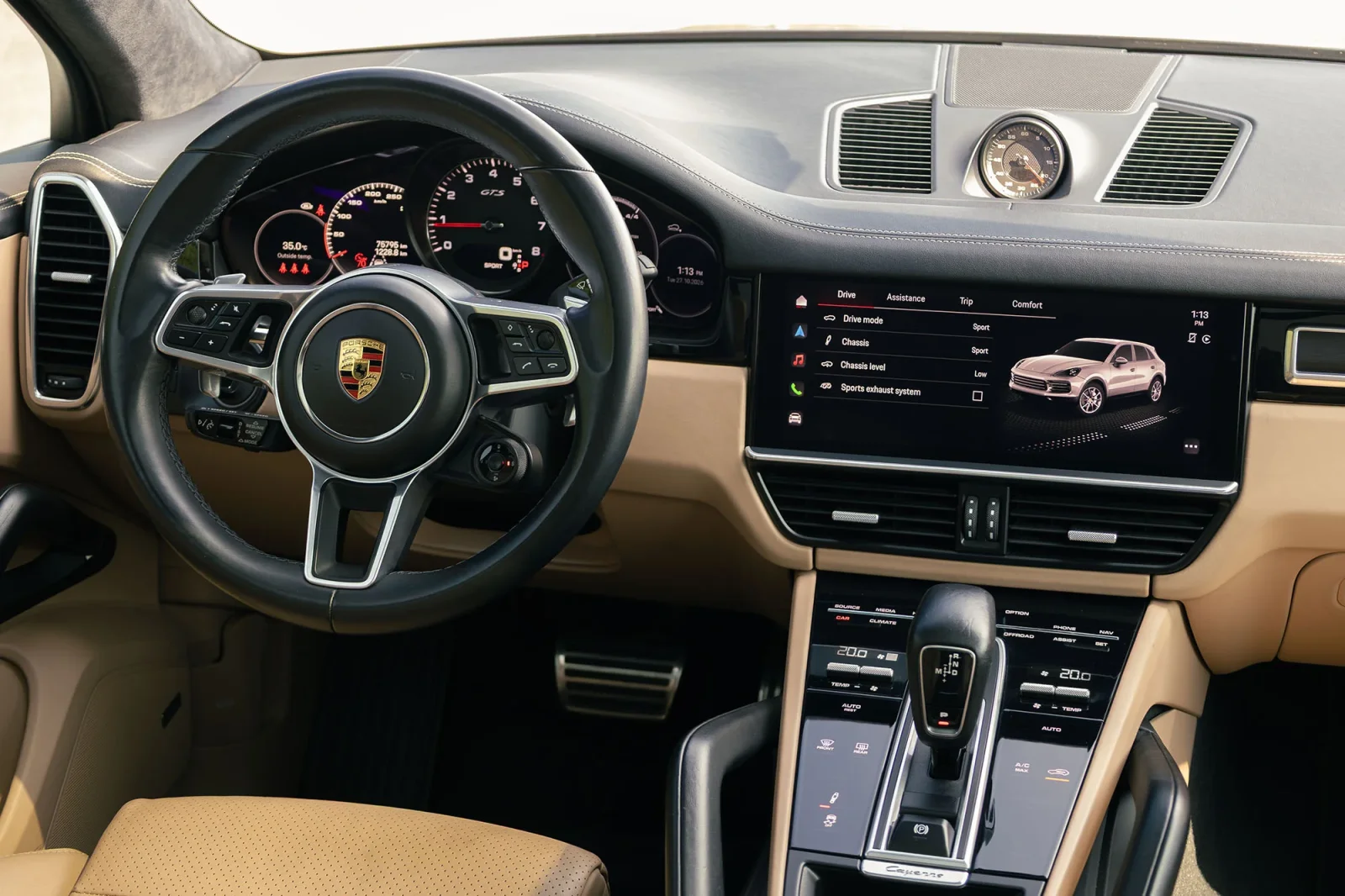 Аренда Porsche Cayenne GTS  Серый 2022 в Абу-Даби - 4 