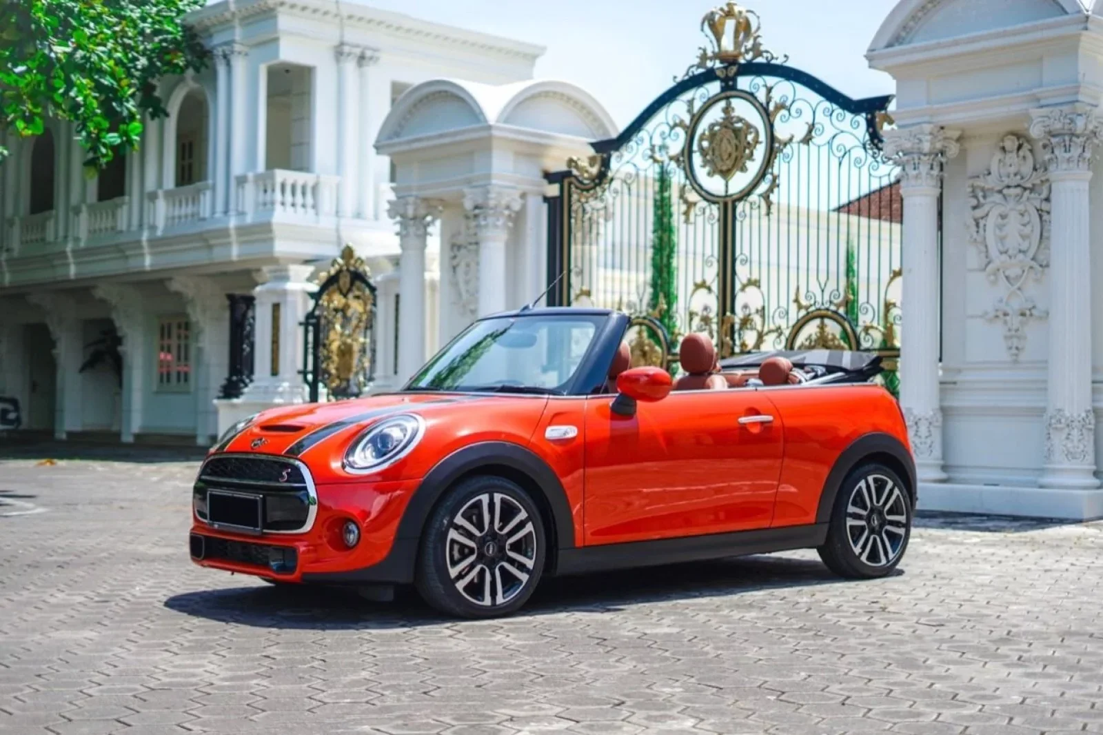 Miete Mini Cooper S Orange 2020 in der Bali