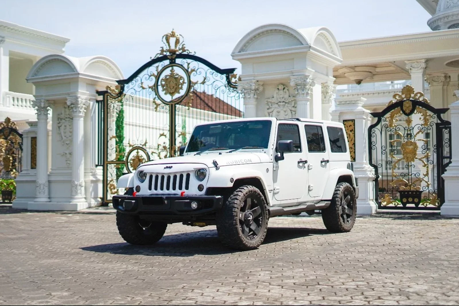 Miete Jeep Wrangler Rubicon Sahara Weiß 2013 in der Bali