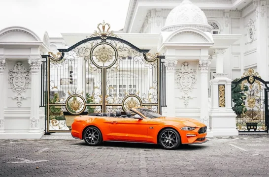 Ford Mustang Orange 2022