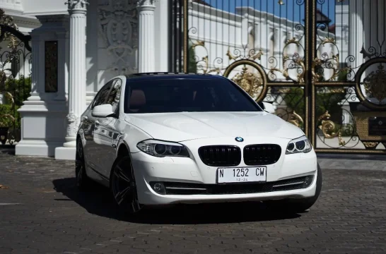 BMW 5-Series 520i Blanc 2015