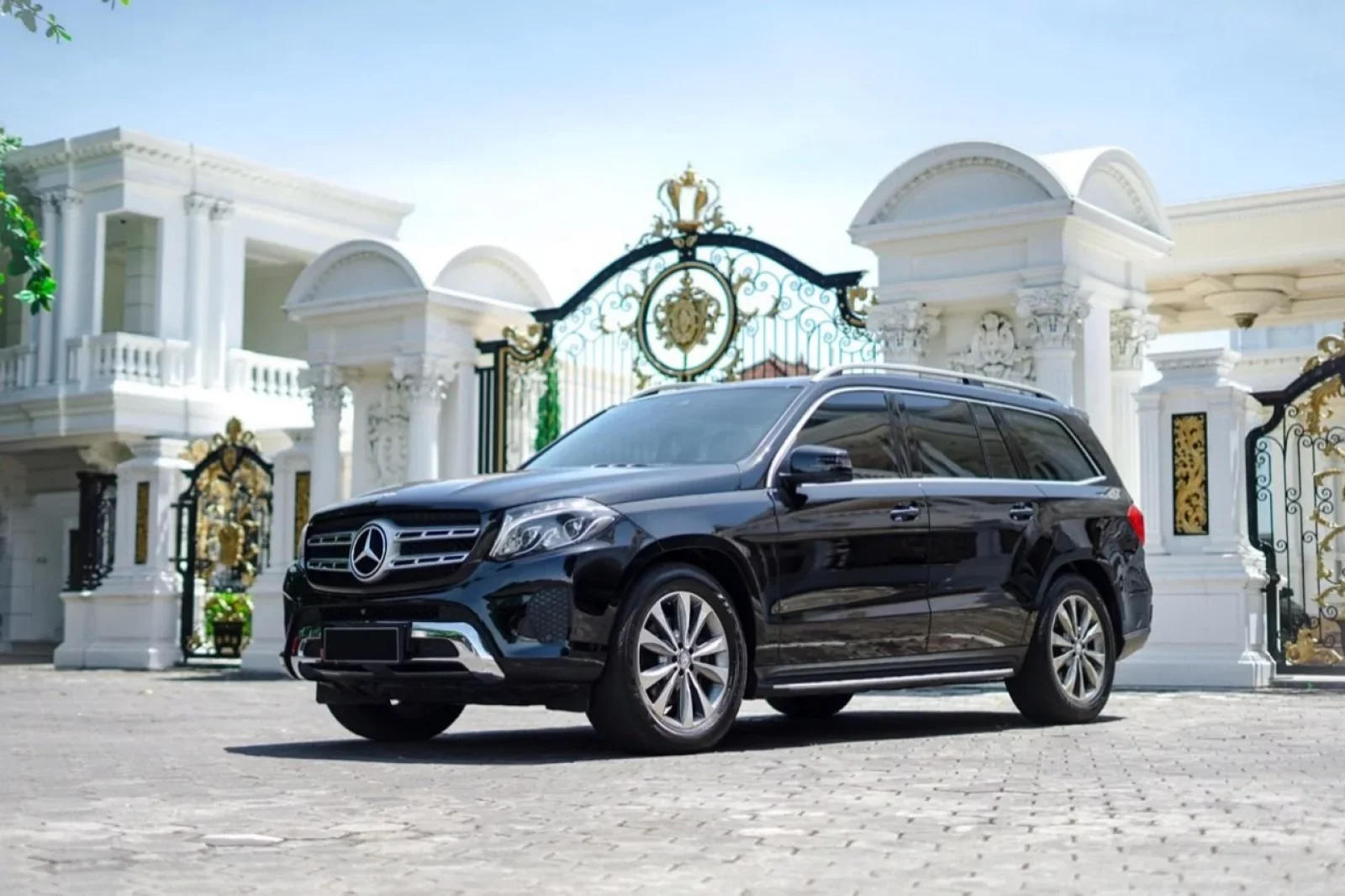 Loyer Mercedes-Benz GLS-Class  Noir 2018 en Bali