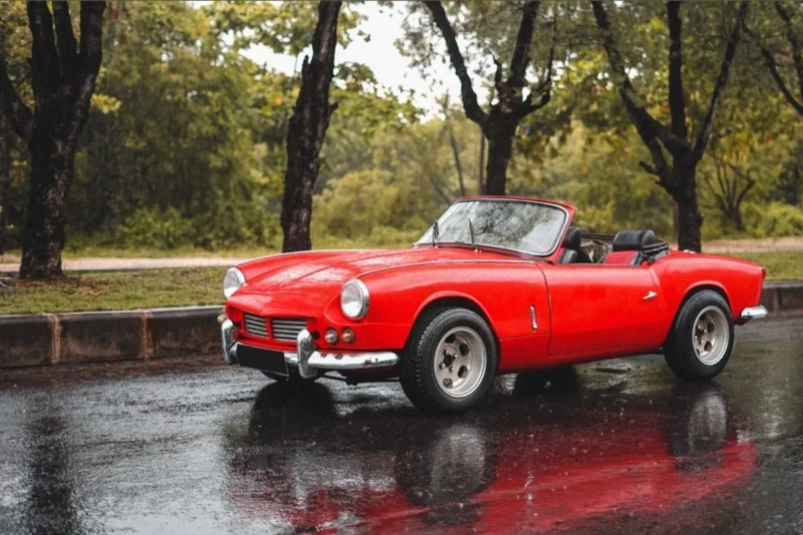 Alquiler Triumph Spitfire  Rojo 1967 en Bali