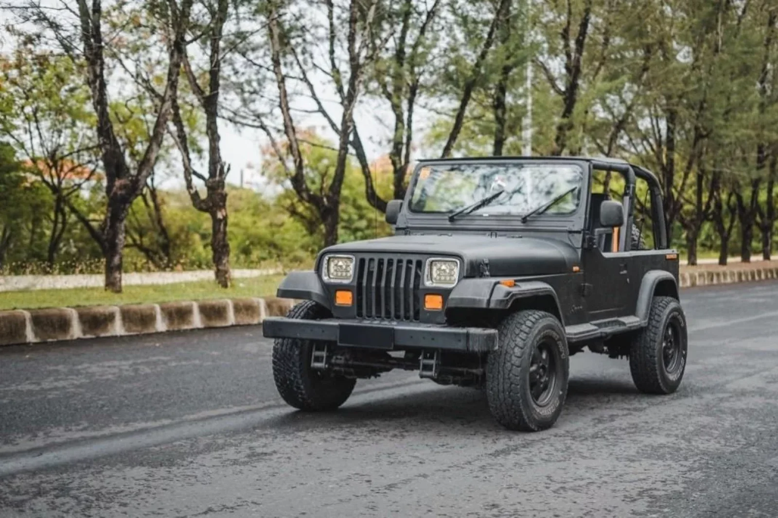 Alquiler Jeep Wrangler  Negro 1997 en Bali