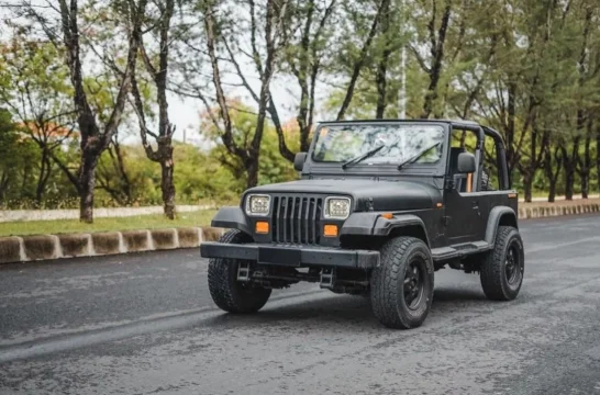 Jeep Wrangler Черный 1997