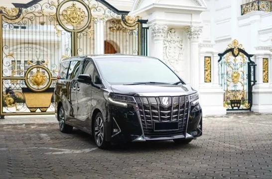 Toyota Alphard Facelift Negro 2019